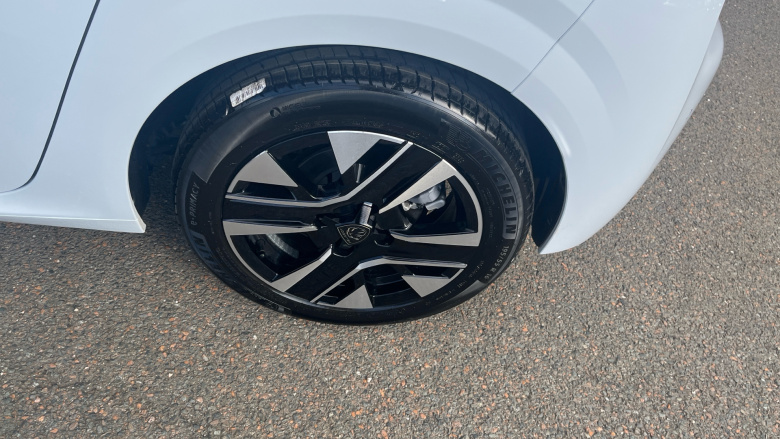 Peugeot 208 1.2 Hybrid 110 Allure 5dr e-DSC6 Petrol Hatchback